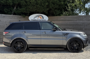 2015 Land Rover Range Rover Sport 3.0 Sd V6 Hse Dynamic in Grey — image 2