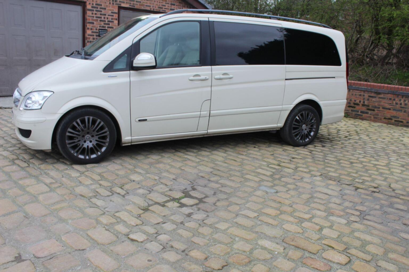 2013 Mercedes-Benz Viano 2.2 Cdi Ambiente Rwd L1 H1 5dr in Grey — image 1