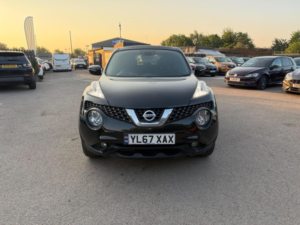 2018 Nissan Juke 1.6 N-Connecta Xtron Euro 6 5dr in Black — image 2