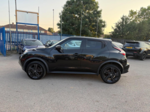 2018 Nissan Juke 1.6 N-Connecta Xtron Euro 6 5dr in Black — image 3