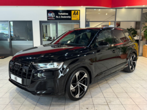2023 Audi Sq7 4.0 Tfsi V8 Black Edition in Black — image 5