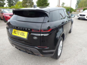 2020 Land Rover Range Rover Evoque 2.0 D180 Mhev R-Dynamic S Auto 4WD Euro 6 (s/s) 5dr in Black — image 4