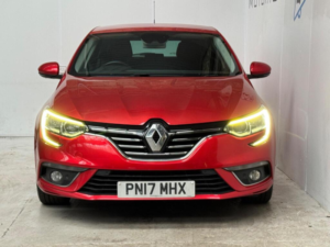 2017 Renault Megane 1.2 Tce Dynamique S Nav Euro 6 (s/s) 5dr in Red — image 2