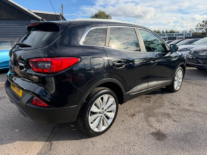2016 Renault Kadjar 1.5 Dci Signature Nav SUV 5dr Diesel Edc Euro 6 (s/s) (110 Ps) in Black — image 6