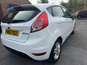 2015 Ford Fiesta 1.0 T Ecoboost Zetec in White — image 6