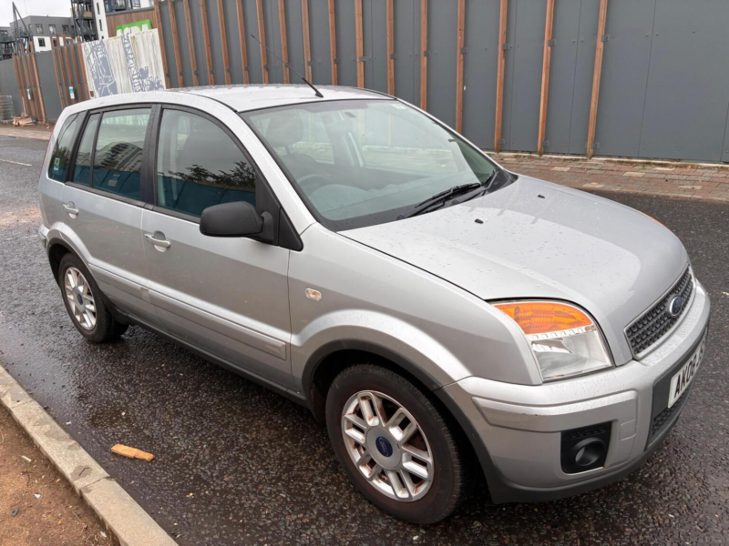 2008 Ford Fusion 1.4 Tdci Zetec Climate 5dr in Silver — image 1