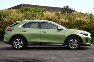 2023 Kia Xceed 1.5 T-Gdi 2 SUV 5dr Petrol Manual Euro 6 (s/s) (158 Bhp) in Green — image 2