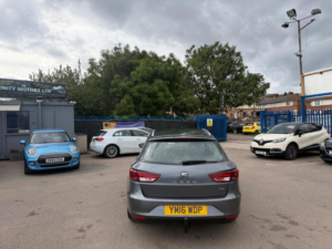 2016 SEAT Leon 1.6 Tdi Cr Se Sport Tourer Euro 5 (s/s) 5dr in Grey — image 5
