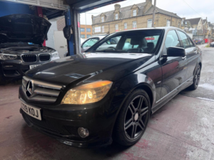 2009 Mercedes-Benz C Class 2.1 C220 Cdi Blueefficiency Sport Auto Euro 5 4dr in Black — image 3