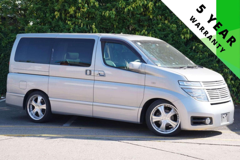 2002 Nissan Elgrand 3.5 V6 Highway Star 4WD 5dr 8 Seats in Silver — image 1