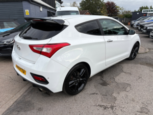 2015 Hyundai I30 1.6 T-Gdi Turbo Hatchback 3dr Petrol Manual Euro 6 (186 Ps) in White — image 4