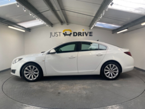 2015 Vauxhall Insignia 2.0 Cdti Ecoflex Elite Nav Hatchback 5dr Diesel Manual Euro 5 (s/s) (140 Ps) in White — image 2