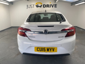 2015 Vauxhall Insignia 2.0 Cdti Ecoflex Elite Nav Hatchback 5dr Diesel Manual Euro 5 (s/s) (140 Ps) in White — image 4