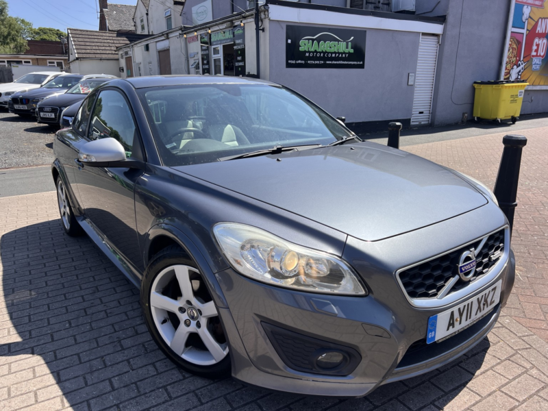2011 Volvo C30 1.6 D2 R-Design in Grey — image 1