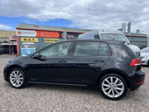 2018 Volkswagen Golf 1.6 Tdi Bluemotion Tech Gt in Black — image 6
