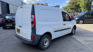 2016 Renault Kangoo 1.5 Ml19 Dci 75 Business Diesel White 5dr No Vat+work Ready+dab in White — image 4