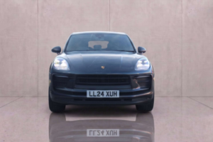 2024 Porsche Macan 2.0 Macan Semi-Auto 4WD 5dr in Grey — image 2
