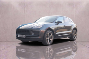 2024 Porsche Macan 2.0 Macan Semi-Auto 4WD 5dr in Grey — image 3