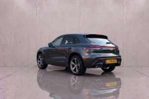 2024 Porsche Macan 2.0 Macan Semi-Auto 4WD 5dr in Grey — image 5