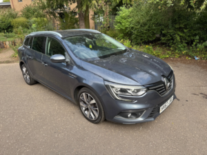 2017 Renault Megane 1.5 Dci Dynamique S Nav Sport Tourer 5dr Diesel Manual Euro 6 (s/s) (110 Ps) in Grey — image 2