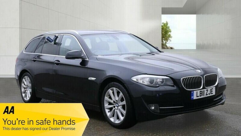 2011 BMW 5 Series 2.0 520d Se Touring Steptronic Euro 5 5dr in Black — image 1