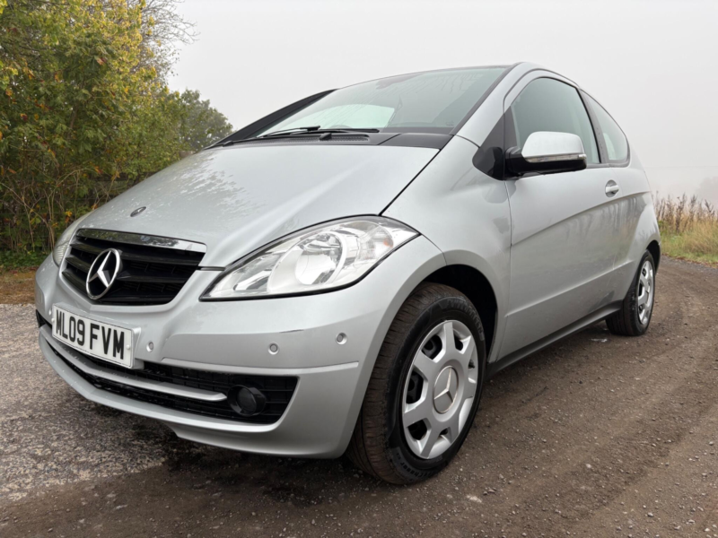 2009 Mercedes-Benz A Class 1.5 A150 Classic Se CVT 3dr in Silver — image 1
