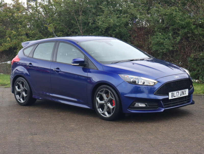 2017 Ford Focus 2.0 Tdci St-3 in Blue — image 1