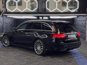 2016 Mercedes-Benz C Class 2.1 C250d Amg Line (premium Plus) 7g-Tronic+ Euro 6 (s/s) 5dr in Black — image 5