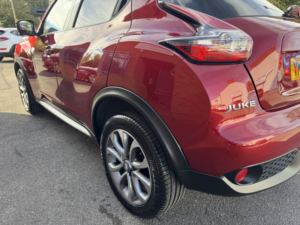 2017 Nissan Juke 1.2 Dig-T Tekna in Red — image 4