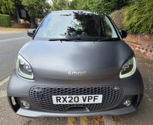 2020 Smart Fortwo 17.6kwh Prime Exclusive in Black — image 3