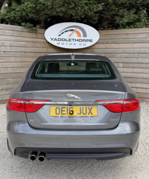 2016 Jaguar Xf 2.0 D Portfolio in Grey — image 3