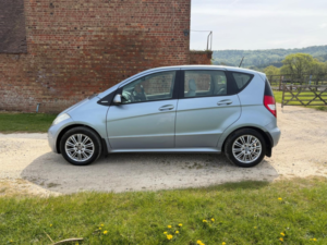 2008 Mercedes-Benz A Class 2.0 A180 Cdi Elegance Se in Blue — image 4