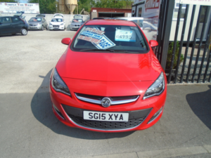 2015 Vauxhall Astra 1.6i Elite Hatchback 5dr Petrol Manual Euro 6 (115 Ps) in Red — image 2