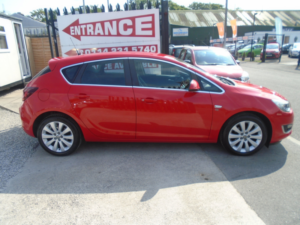 2015 Vauxhall Astra 1.6i Elite Hatchback 5dr Petrol Manual Euro 6 (115 Ps) in Red — image 6