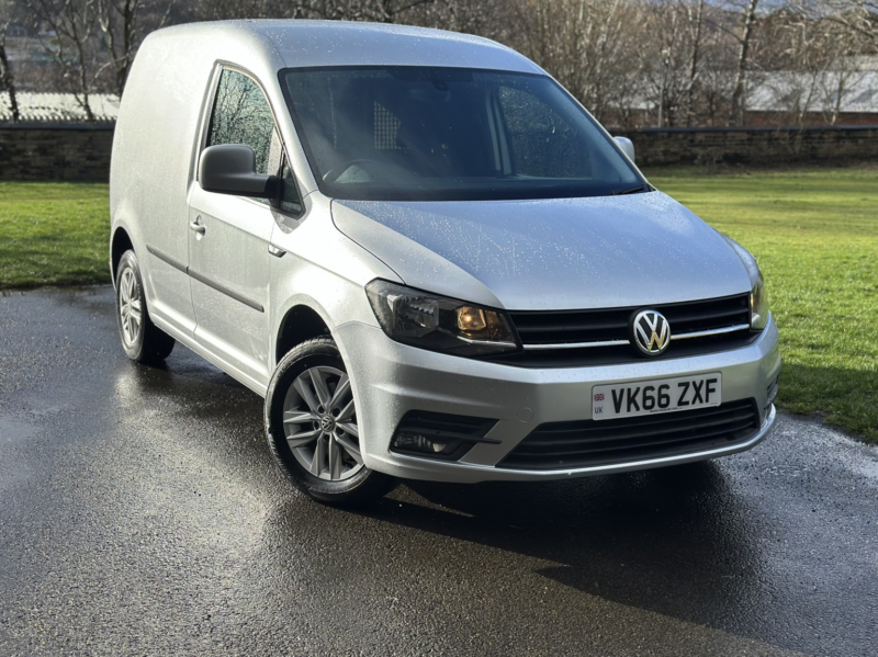 2016 Volkswagen Caddy 1.6 Tdi C20 Cr Highline in Silver — image 1