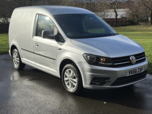 2016 Volkswagen Caddy 1.6 Tdi C20 Cr Highline in Silver — image 4
