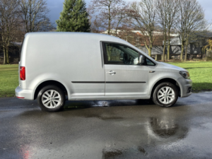 2016 Volkswagen Caddy 1.6 Tdi C20 Cr Highline in Silver — image 5