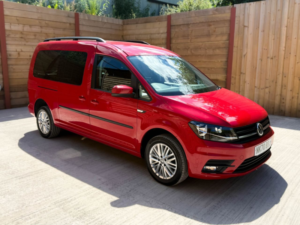 2021 Volkswagen Caddy Maxi Life 4 SEAT Auto Wheelchair Accessible Disabled Access Vehicle Wav in Red — image 3