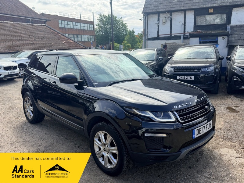 2017 Land Rover Range Rover Evoque Td4 Se Tech in Black — image 1