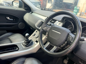 2017 Land Rover Range Rover Evoque Td4 Se Tech in Black — image 2