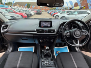 2018 Mazda Mazda3 2.0 Skyactiv-G Sport Nav Euro 6 (s/s) 5dr in Grey — image 2