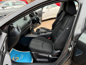 2018 Mazda Mazda3 2.0 Skyactiv-G Sport Nav Euro 6 (s/s) 5dr in Grey — image 4