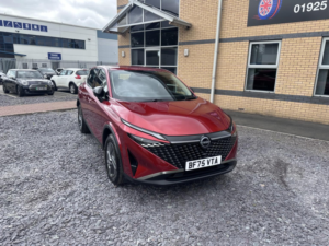 2025 Nissan Qashqai 1.3 Dig-T Mhev Acenta Premium in Red — image 4