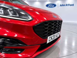 2020 Ford Kuga 2.5 Plug-In Hybrid St-Line First Edition Auto in Red — image 5
