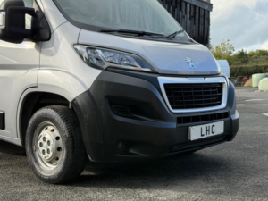 2023 Peugeot Boxer 2.2 Bluehdi 335 Professional Premium + L3 H3 Euro 6 (s/s) 5dr in Grey — image 4