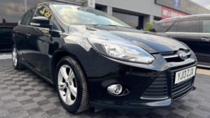 2013 Ford Focus 1.6 Zetec Powershift Euro 5 5dr in Black — image 2