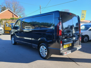 2021 Renault Trafic 2.0 Energy Sport Lwb — image 6