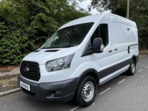 2018 Ford Transit 2.0 330 Ecoblue in White — image 3