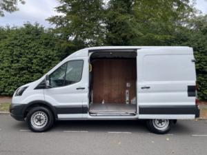2018 Ford Transit 2.0 330 Ecoblue in White — image 5