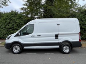 2018 Ford Transit 2.0 330 Ecoblue in White — image 6